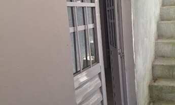 Imagem 3: Casa 2/4 + duas salas comerciais