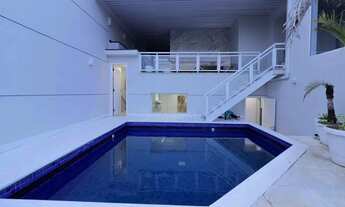 Imagem 7: Cobertura para venda possui 488 metros quadrados com 5 quartos