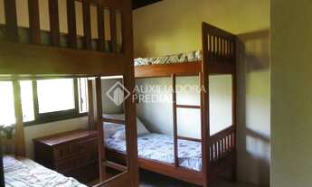 Imagem 5: Casas geminadas na Praia da Vigia com uma linda vista para o mar