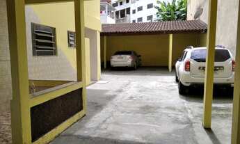 Imagem 2: Casa com 3 quartos, sala, cozinha e garagem