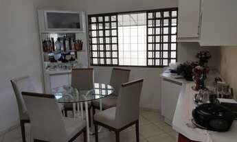 Imagem 3: Sobrado com excelente localização