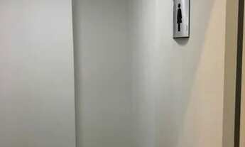 Imagem 3: Excelente sala com 70m2, nascente, 02 garagens, ar condicionado, piso porcelanato na Paral