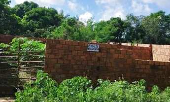 Imagem 6: Terreno com parte construída