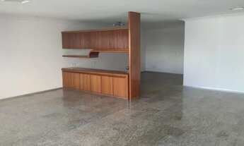 Imagem 2: Oportunidade imperdível: Apartamento de 3 suítes + DCE, 198m² e 4 vagas no Edifício Víctor