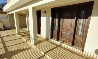 Imagem 3: Casa com 4 quartos, 214 m² - venda por R$ 950.000 ou aluguel por R$ 5.255/mês - Vila Vitór