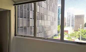 Imagem: Conjunto comercial reformado, 90 m², ao