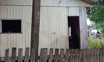 Imagem: Vendo uma casa de madeira