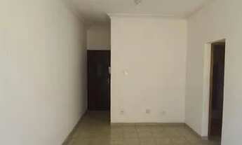 Imagem 4: Ótimo apartamento no Méier, próximo à Rua Capitão Resende. Constituído de: Sala