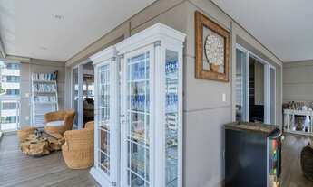 Imagem 5: Apartamento para venda possui 365 metros quadrados com 4 quartos em Aclimação - São Paulo