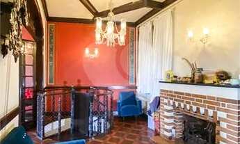 Imagem 4: Casa de 280m2 com tombamento histórico e arquitetônico no Morro dos Ingleses