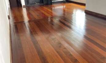 Imagem 4: 4 Quartos, Amplo, Um por andar, 4 garagens soltas, nascente, OPORTUNIDADE