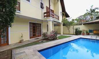 Imagem 2: CASA PRÓXIMO AO COLÉGIO SANTA CRUZ