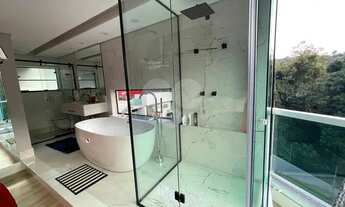 Imagem 7: Sobrado com 4 Dormitórios em Condomínio Fechado