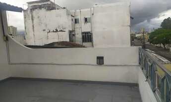 Imagem 4: Suíte com sacada