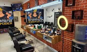 Imagem 6: Barbearia do Poder vendo essa barbearia montada e funcionando