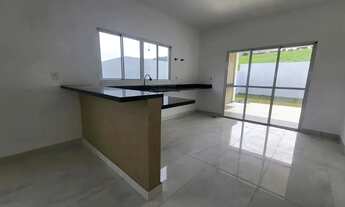 Imagem 6: Casa de condomínio para venda possui 218 metros quadrados com 4 quartos