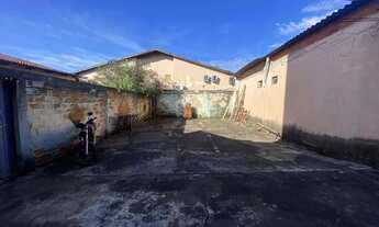 Imagem 7: Área comercial na frente e casa nos fundos, localizada na Vila Mariana em Ap. GO