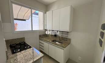 Imagem 2: Casa em condomínio disponível para locação no bairro Laranjeiras em Uberlândia-MG