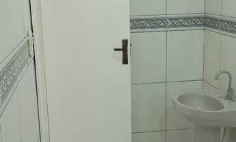 Imagem 6: Casa com 3 quartos, sendo 1 suíte, varanda, sala, sala de jantar, cozinha estilo americana