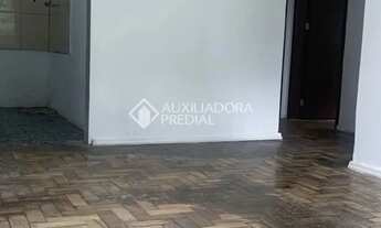 Imagem 5: Apartamento de 3 dormitórios com pátio no bairro Sarandi