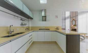 Imagem 7: Casa no Brazville, 04 Dormitórios, 05 Vagas, São Braz, Curitiba