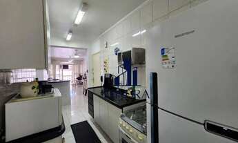 Imagem 7: Apartamento a venda na praia da Enseada, 02 dormitórios, com 2 vagas de garagem e sacada