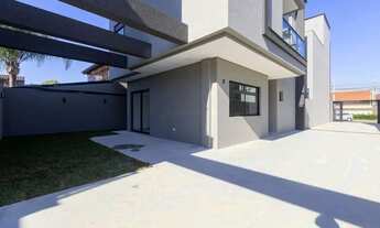 Imagem 2: Sobrado triplex a venda no bairro Hauer