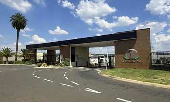 Imagem 2: Lote/Terreno para venda possui 330 metros quadrados