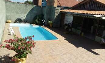 Imagem: Casa ampla (02 terrenos) com piscina e campinho