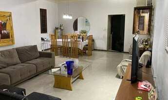 Imagem: Vendo, no Reduto casa com 4 suítes, 2 garagens