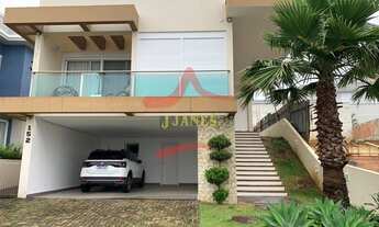 Imagem: VIAMãO - Casa de Condomínio - Condomínio