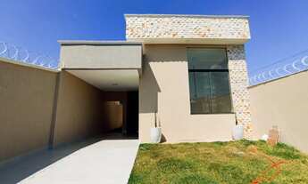 Imagem 3: Casa com 03 quartos (1 suíte), garagem coberta; Localizada no Vila Maria