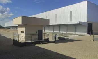 Imagem: Galpão com 24 docas