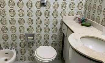 Imagem 13: Apartamento para venda possui 124 metros quadrados com 4 quartos em Lagoa - Rio de Janeiro