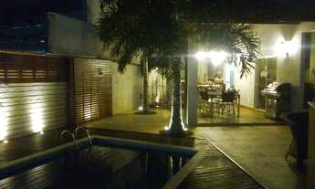 Imagem 2: Casa alto padrão com 3 suítes e área de lazer com piscina à venda - Jardim Europa - Poços