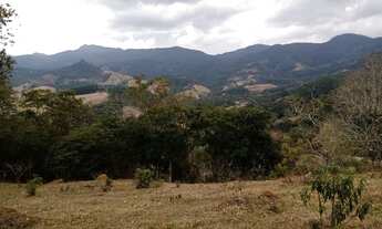 Imagem: Área com Casa (4 qtos) para Venda com 4