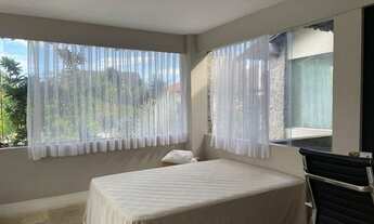 Imagem 2: Casa para venda possui 398 metros quadrados com 5 quartos em Siriuba - Ilhabela - SP