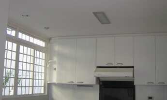 Imagem 3: Sobrado para venda tem 240 metros quadrados com 3 quartos em Jardim Karaíba - Uberlândia