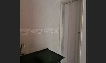 Imagem 3: Kit reformada na porta metro região central parte boa prédio histórico e charmoso