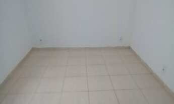 Imagem 7: Casa frente de rua - 2 vagas de garagem - Maria da Graça