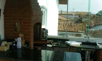 Imagem 7: Sobrado a venda em Peruibe com piscina, 5 dormitórios sendo 2 suites (todos com ar-cond)