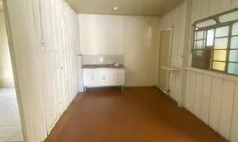 Imagem 2: Casa de Madeira em ótima localização