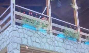 Imagem 3: Casarão com 6 quartos e vaga para até 5 carros!