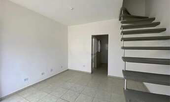 Imagem: Sobrado em condomínio fechado com 2 dormitórios