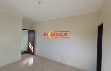 Imagem 3: ÓTIMO SOBRADO INDIVIDUAL 164m² COM 3 DORMITÓRIOS E 2 VAGAS DE GARAGEM - VILA RIO DE JANEIR