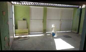 Imagem 2: Casa em condomínio com câmera e portão automático 2 quartos com 1 suíte e varan