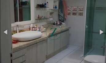 Imagem 5: Casa para venda com 230 metros quadrados com 3 quartos em Petrópolis - Joinville - SC