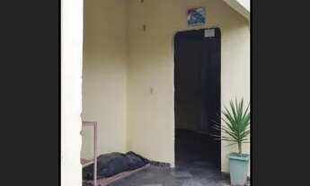 Imagem: Alugo Ap p/ solteiro(a) não paga energia