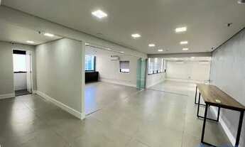 Imagem 3: LINDO CONJUNTO COMERCIAL NA VILA OLÍMPIA - SEMI MOBILIADO - RUA DO RÓCIO