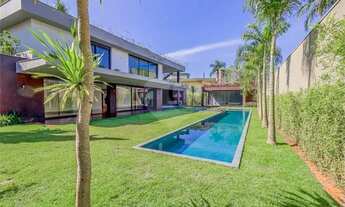 Imagem: Casa única no Alto de Pinheiros, ficando